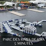 Relaxant Au Bord De L'eau *