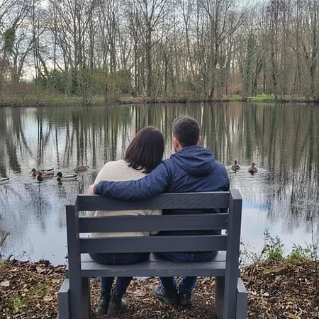 Relaxant Au Bord De L'eau
