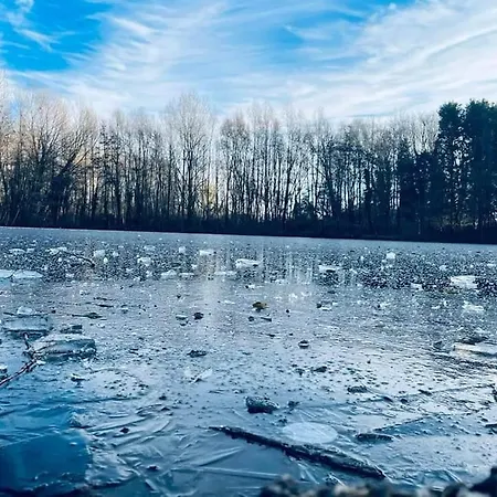 Шале Relaxant Au Bord De L'eau *