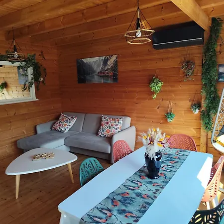 Chalet Relaxant Au Bord De L'eau