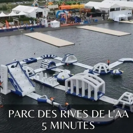 Relaxant Au Bord De L'eau *